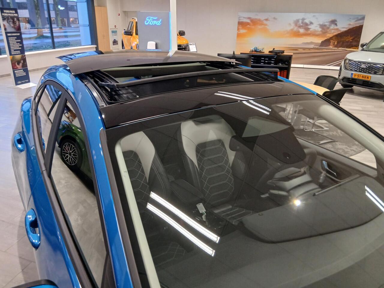 Ford PUMA Gen-E Premium 44 kWh *Driver Assistance Pack* Winter Pack* Panoramadak* Voorraad leverbaar ¤3000,- Ford Voordeel