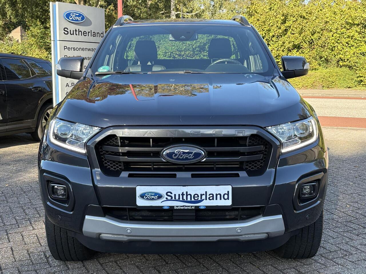 Ford RANGER 2.0 EcoBlue Wildtrak Supercab | Staat bij Schadehersteller | 213pk Automaat | Trekhaak | Adaptieve Cruise | 3.500kg Trekgewicht | Achteruitrijcamera | Rollertop | Dealer onderhouden
