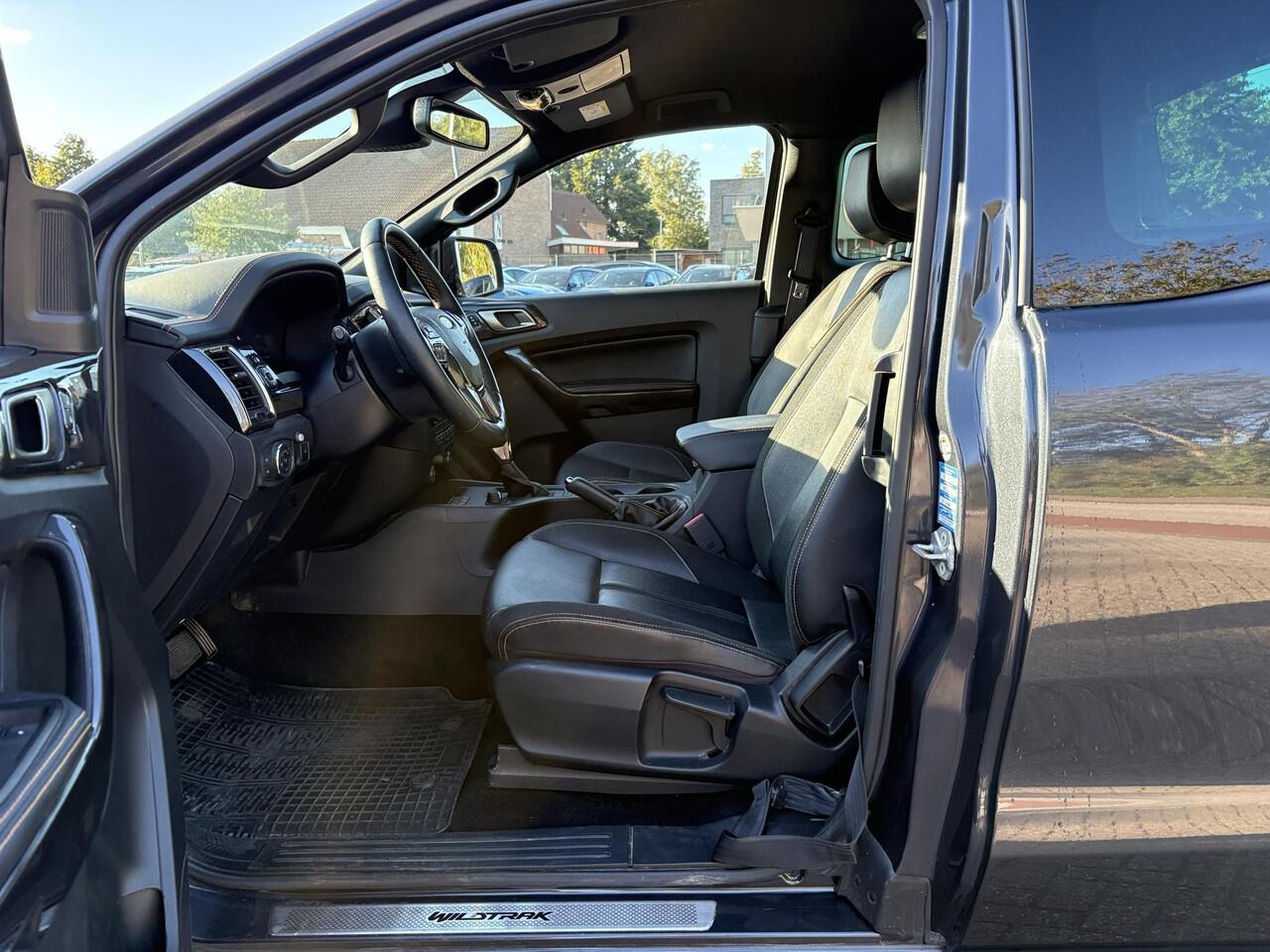 Ford RANGER 2.0 EcoBlue Wildtrak Supercab | Staat bij Schadehersteller | 213pk Automaat | Trekhaak | Adaptieve Cruise | 3.500kg Trekgewicht | Achteruitrijcamera | Rollertop | Dealer onderhouden