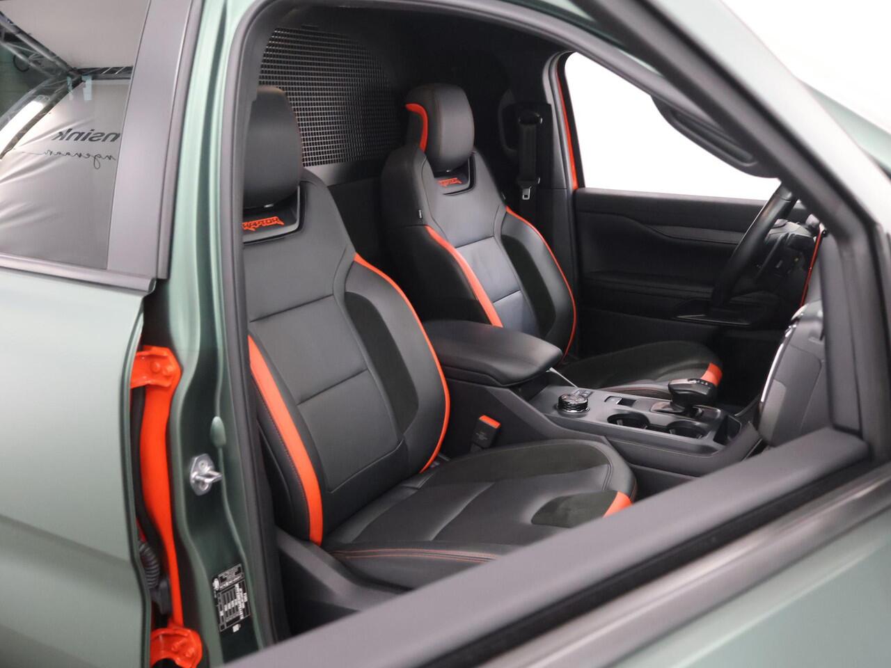 Ford RANGER 3.0 ECOBOOST | AUT. | DOUBLE CAB | RAPTOR | WRAP DARK GREEN MET. | LEDEREN BEKLKEDING | FOX SCHOKDEMPERS | 360° CAMERA | TREKHAAK | ADAPTIVE CRUISE CONTROL | APPLE CARPLAY | LED KOPLAMPEN | R MODUS | BAJA MODUS