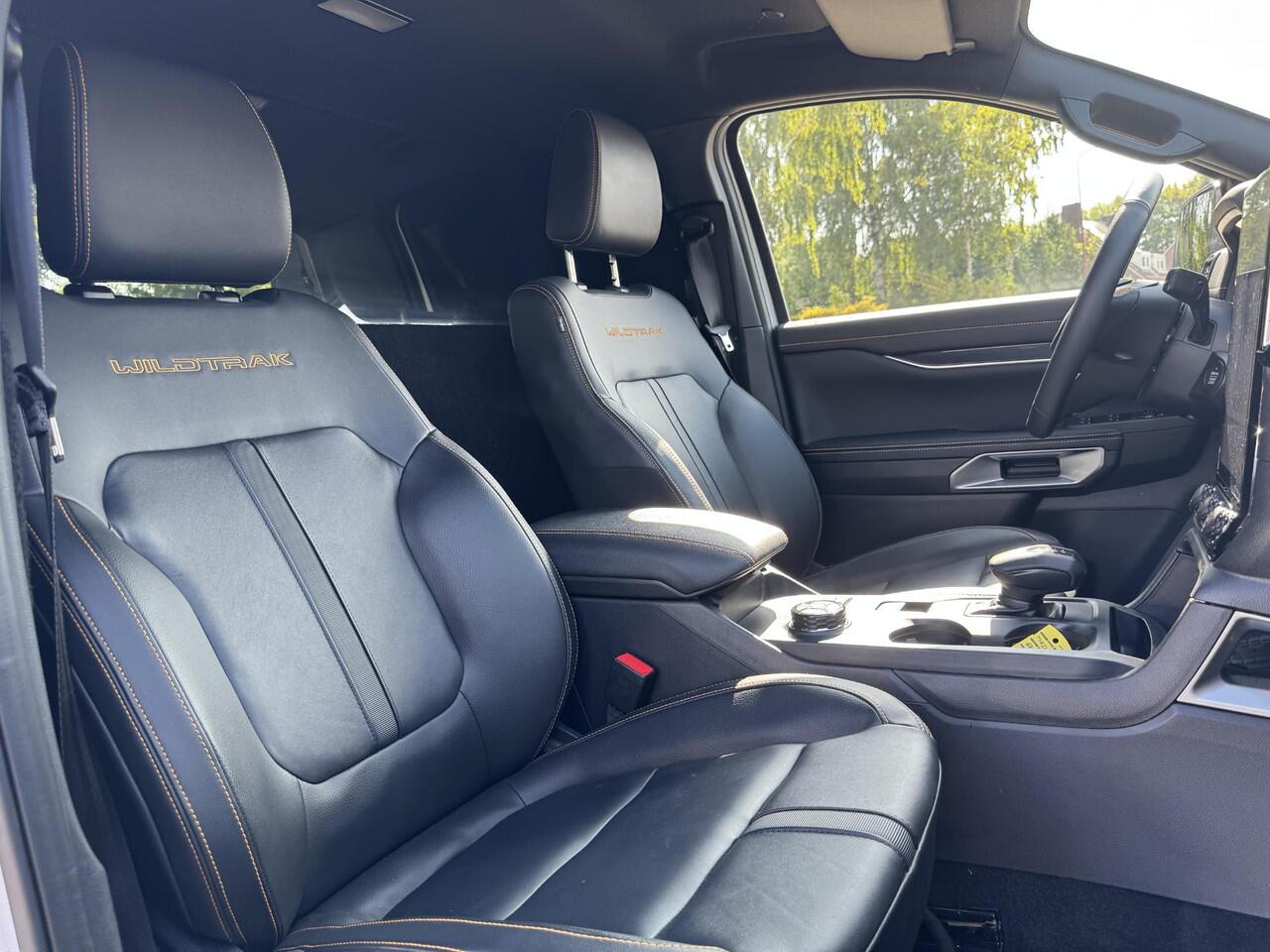 Ford RANGER 3.0 V6 Wildtrak Double Cab EcoBlue | SCI |241pk!! | 2-zits| BPM vrij | Rollertop | Trekhaak | Technology Pack | Uniek in Nederland | Verlengde fabrieksgarantie tot 03-2028