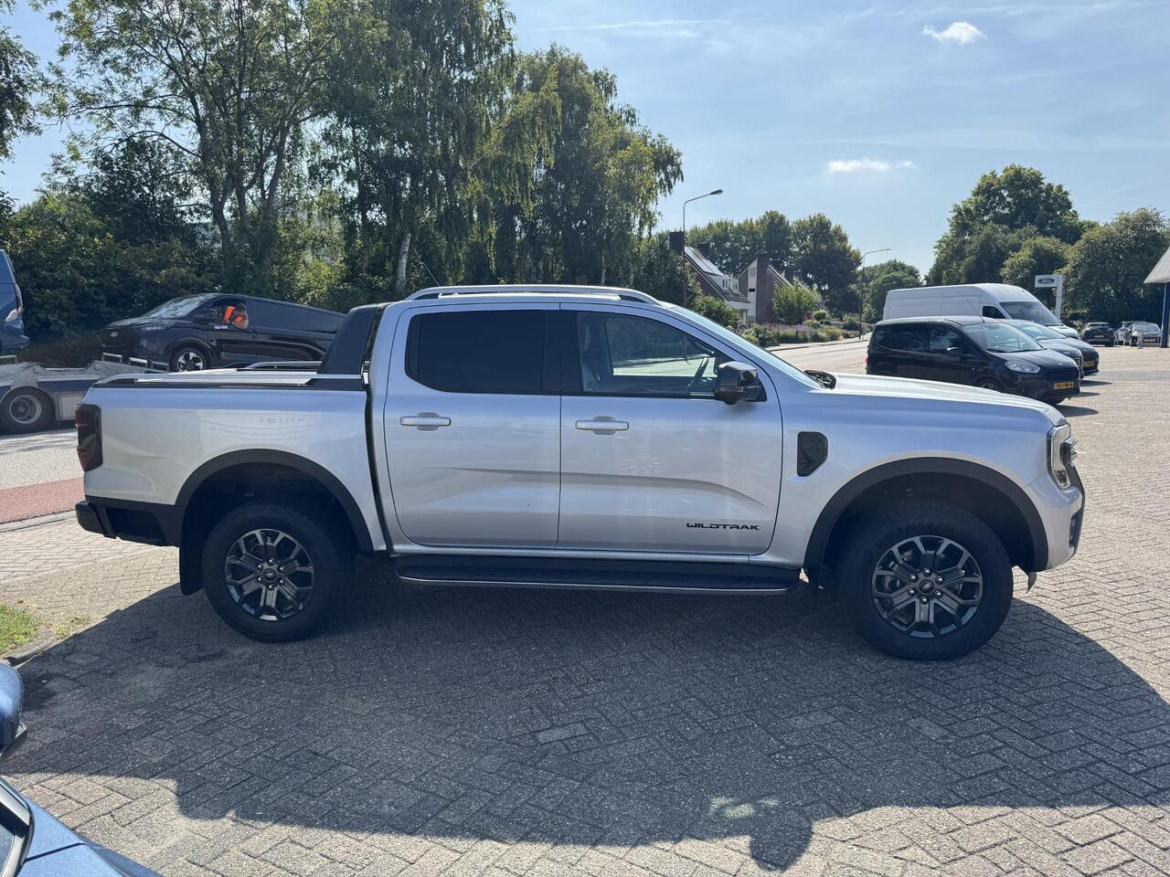 Ford RANGER 3.0 V6 Wildtrak Double Cab EcoBlue | SCI |241pk!! | 2-zits| BPM vrij | Rollertop | Trekhaak | Technology Pack | Uniek in Nederland | Verlengde fabrieksgarantie tot 03-2028