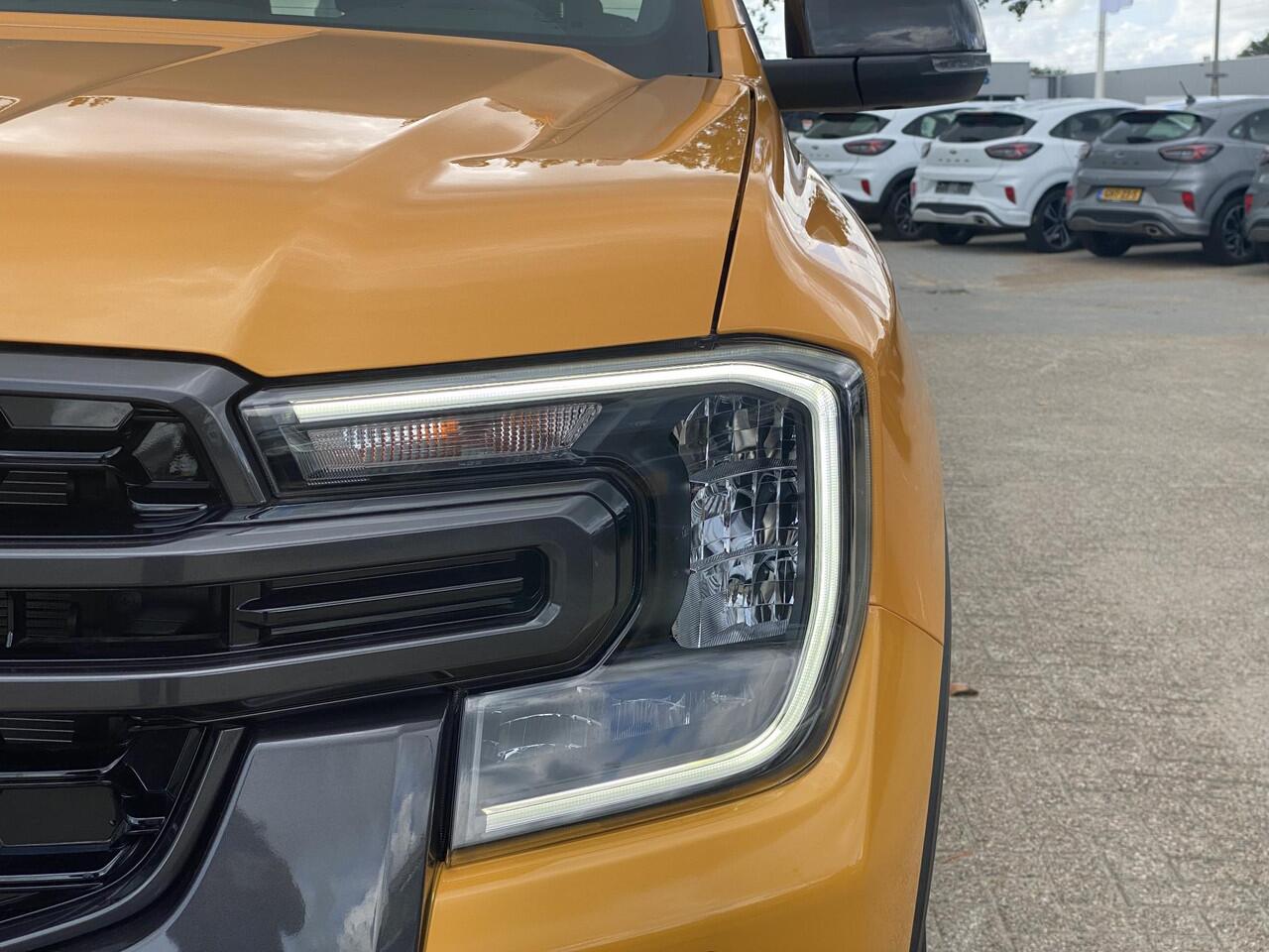 Ford RANGER 2.3 PHEV Wildtrak Double Cab 281pk | 0,99% Renteactie | SCI | 5 persoons! | Technology Pack Plus Trailer | Cargo Area Pack | Power Rollertop | Prijs excl. BTW incl. BPM | laadkabel mode 3 16A | Rijklaar