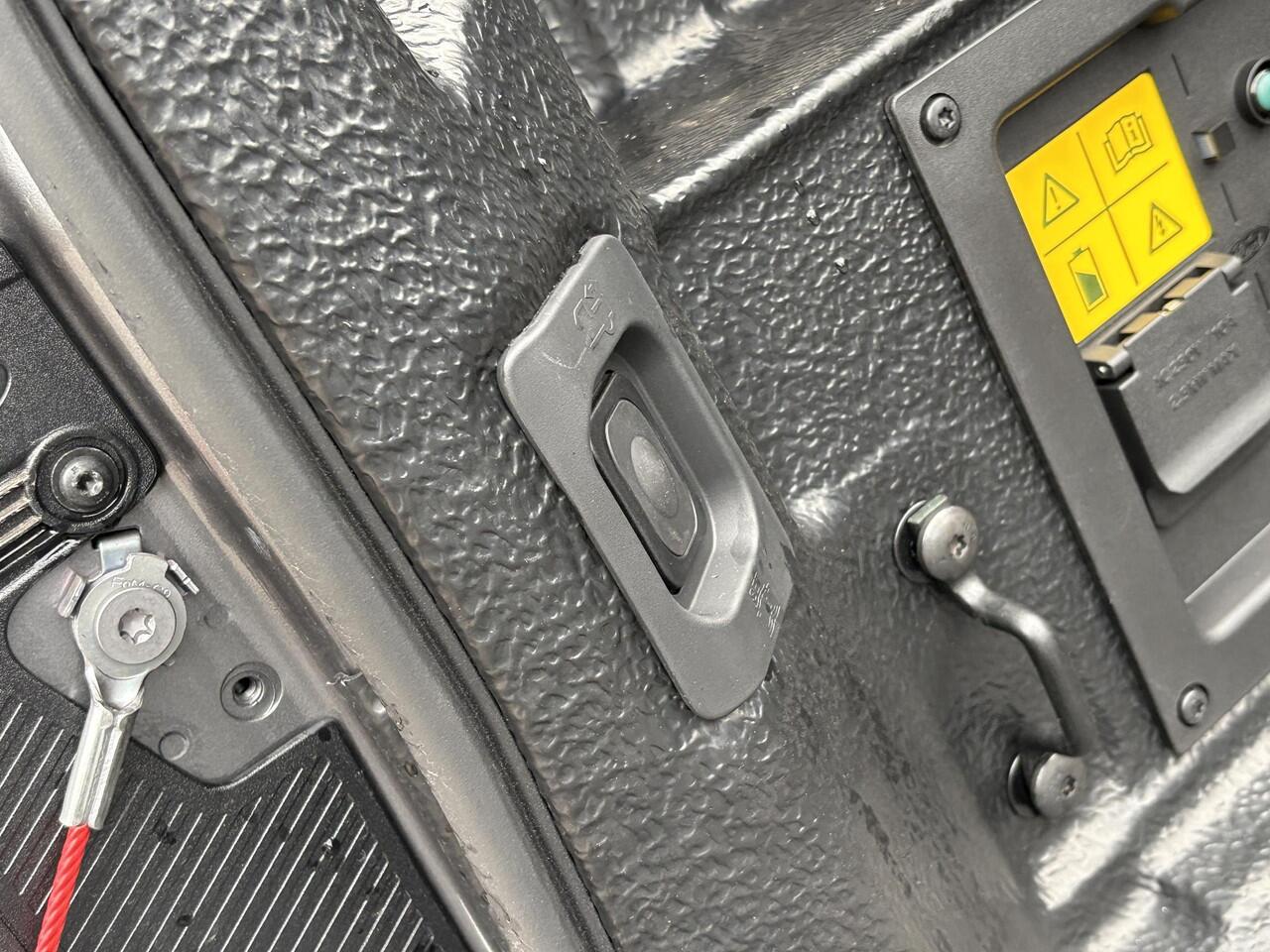 Ford RANGER 2.3 PHEV Wildtrak Double Cab | SCI |281pk | 5 persoons! | Technology Pack Plus Trailer | Cargo Area Pack | Power Rollertop | Prijs excl. BTW incl. BPM | laadkabel mode 3 16A