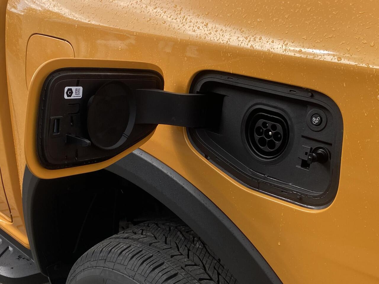 Ford RANGER 2.3 PHEV Wildtrak Double Cab 281pk | 5 persoons! | Technology Pack Plus Trailer | Cargo Area Pack | Power Rollertop | Prijs excl. BTW incl. BPM | laadkabel mode 3 16A | Rijklaar