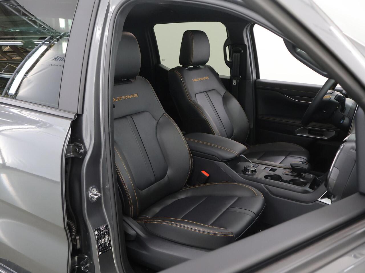 Ford RANGER WILDTRAK | DOUBLE CAB | 2.5 PHEV | HYBRID | 279 PK | 5-ZITS | 360 CAMERA | 3500 KG TREKHAAK AFNEEMBAAR | ADAPTIVE CRUISE | BLIND-SPOT | STOELVERWARMING | LEDER | LED | PLUG IN HYBRIDE | METALLIC