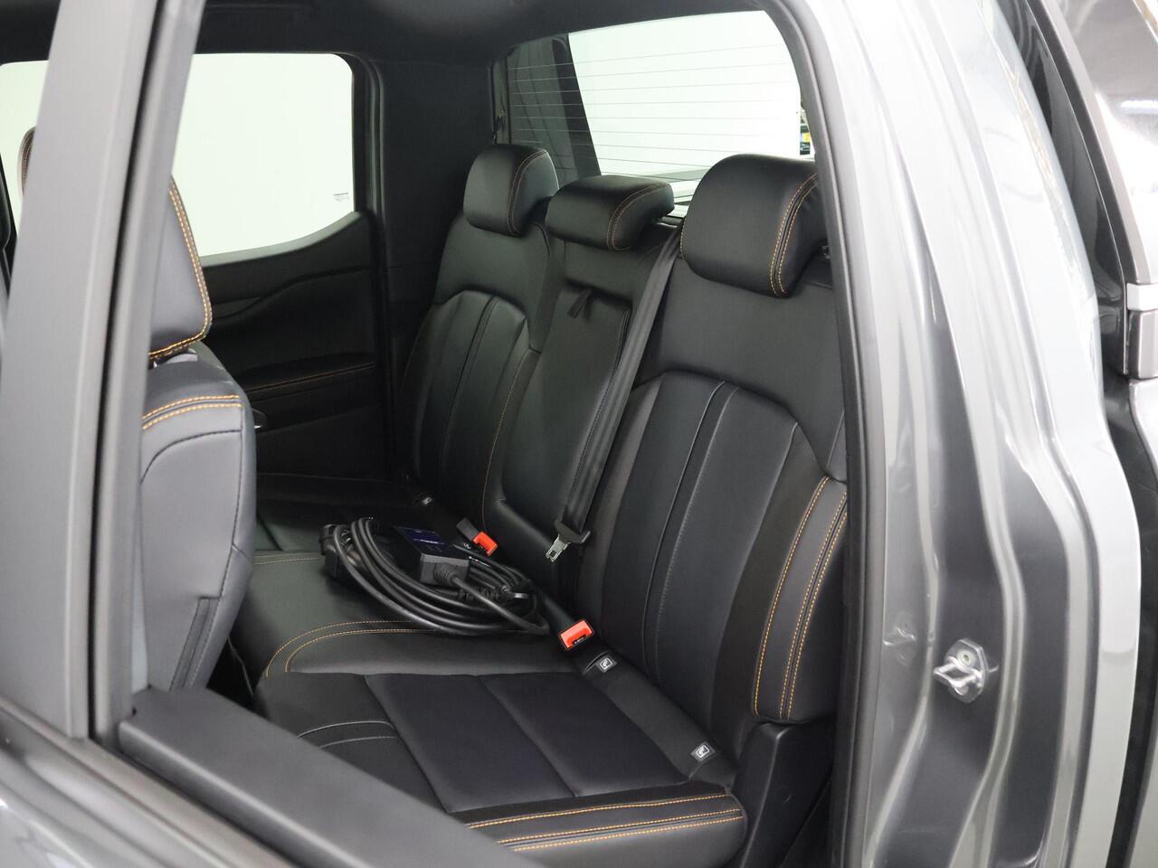 Ford RANGER WILDTRAK | DOUBLE CAB | 2.5 PHEV | HYBRID | 279 PK | 5-ZITS | 360 CAMERA | 3500 KG TREKHAAK AFNEEMBAAR | ADAPTIVE CRUISE | BLIND-SPOT | STOELVERWARMING | LEDER | LED | PLUG IN HYBRIDE | METALLIC