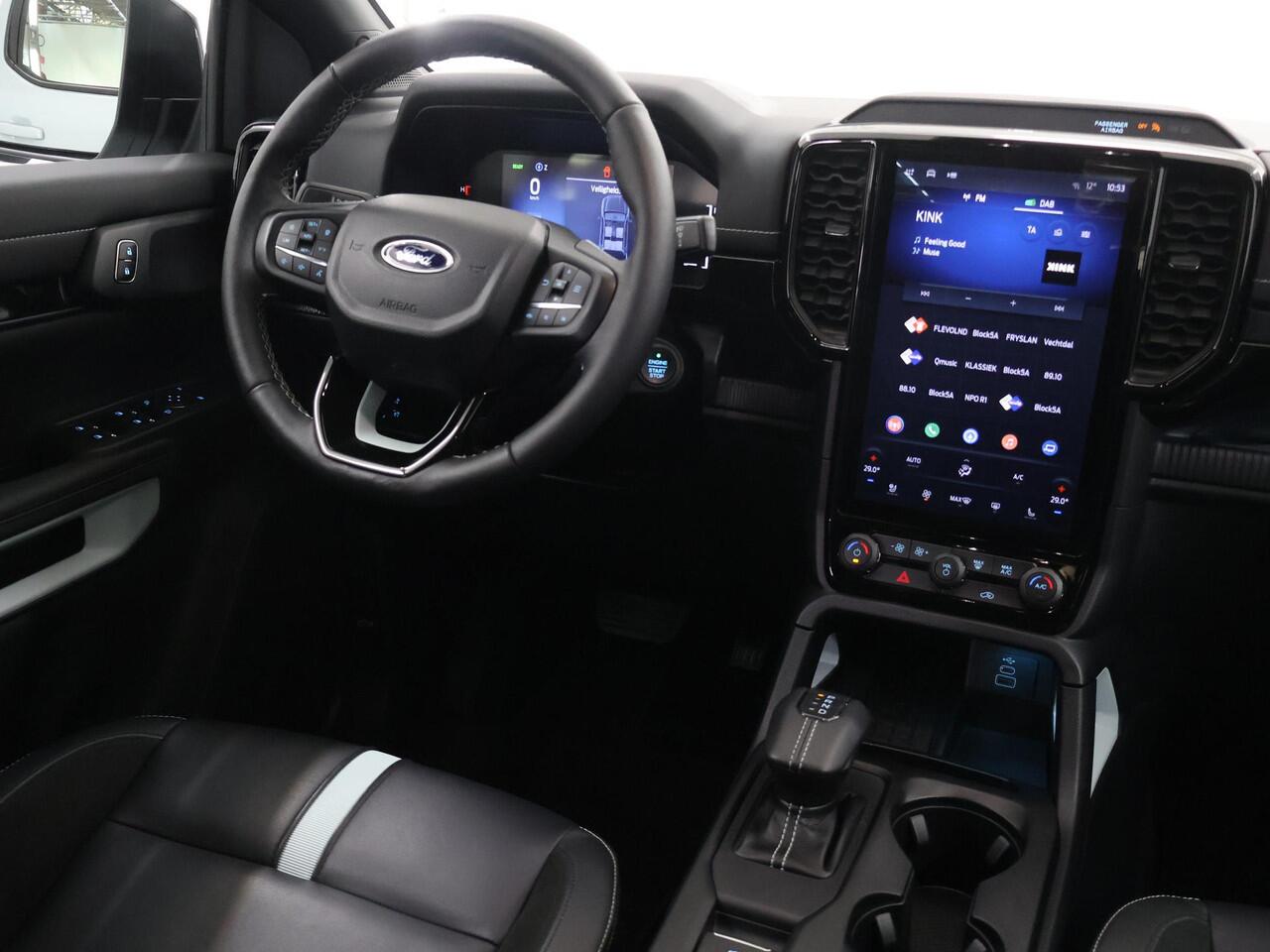 Ford RANGER Stormtrak 2.3 PHEV | 279 PK | DOUBLE CAB | NL AUTO | PRO POWER ONBOARD 2.3 kWh | 360 CAMERA | 3500 KG TREKHAAK | ADAPTIEVE CRUISE | LEREN BEKLEDING | NAVIGATIE | STOELVERWARMING | STUURWIELVERWARMING | ELEKRISCHE ROLLER-TOP