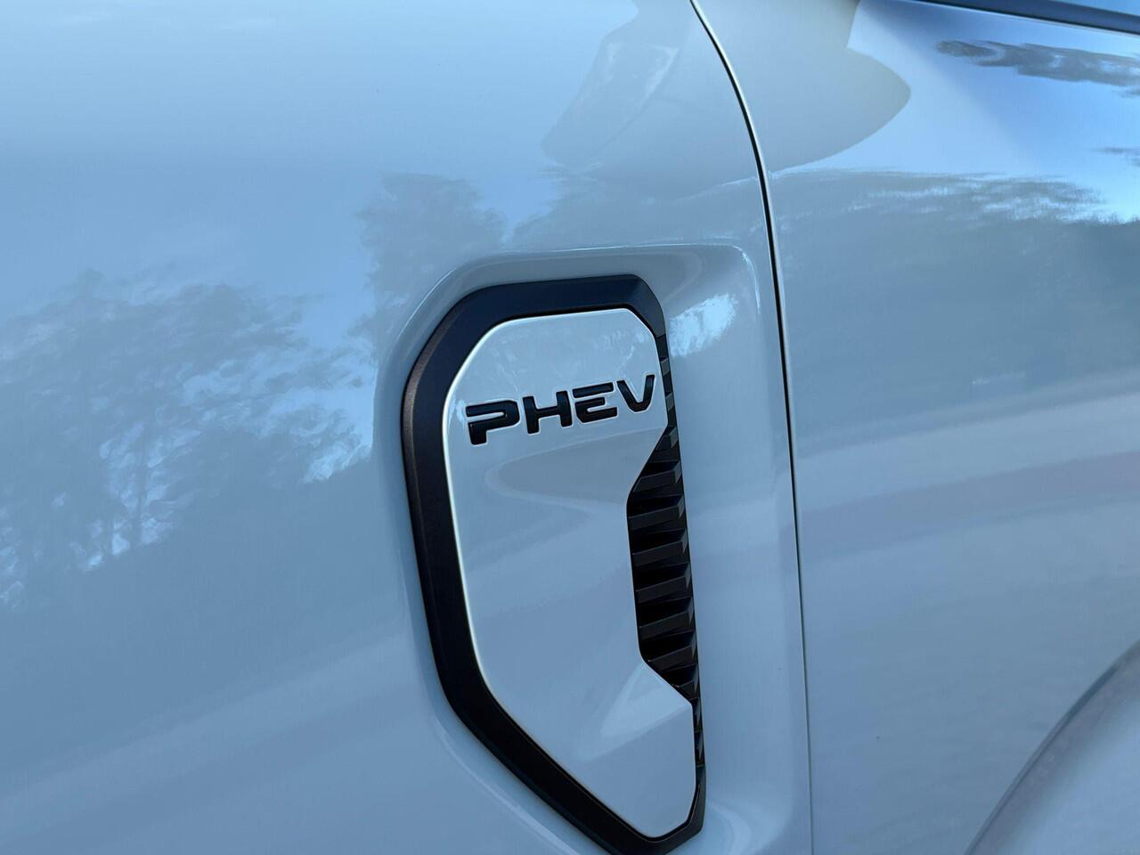 Ford RANGER 2.3 PHEV Stormtrak Double Cab 281pk | 5 persoons! | Technology Pack Plus Trailer | Cargo Area Management System | Power Rollertop | MY 2026 | Prijs excl. BTW incl. BPM | laadkabel mode 3 16A