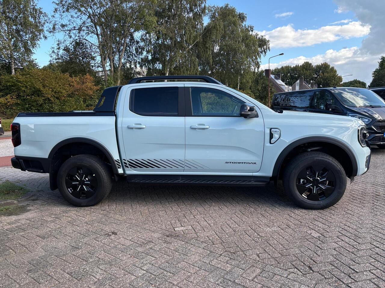 Ford RANGER 2.3 PHEV Stormtrak Double Cab 281pk | 5 persoons! | Technology Pack Plus Trailer | Cargo Area Management System | Power Rollertop | MY 2026 | Prijs excl. BTW incl. BPM | laadkabel mode 3 16A
