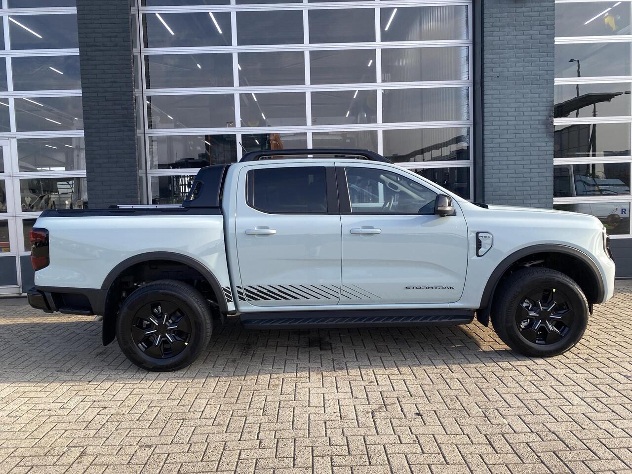 Ford RANGER Ford Stormtrak Double Cabine 2.3 PHEV 279PK Ford Ranger Stormtrak Double Cabine 2.3 PHEV 279PK