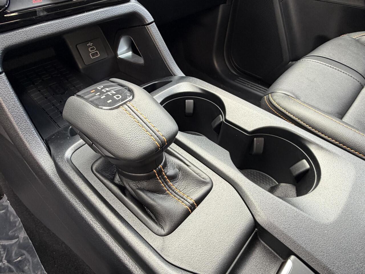 Ford RANGER Wildtrak Double Cab PHEV | DIRECT LEVERBAAR | 278PK | Trekhaak | Blis | 12" Infotainment scherm met SYNC 4 | Elektrisch 8-weg verstelbare en verwarmbare stoelen | 18" Lichtmetalen velgen