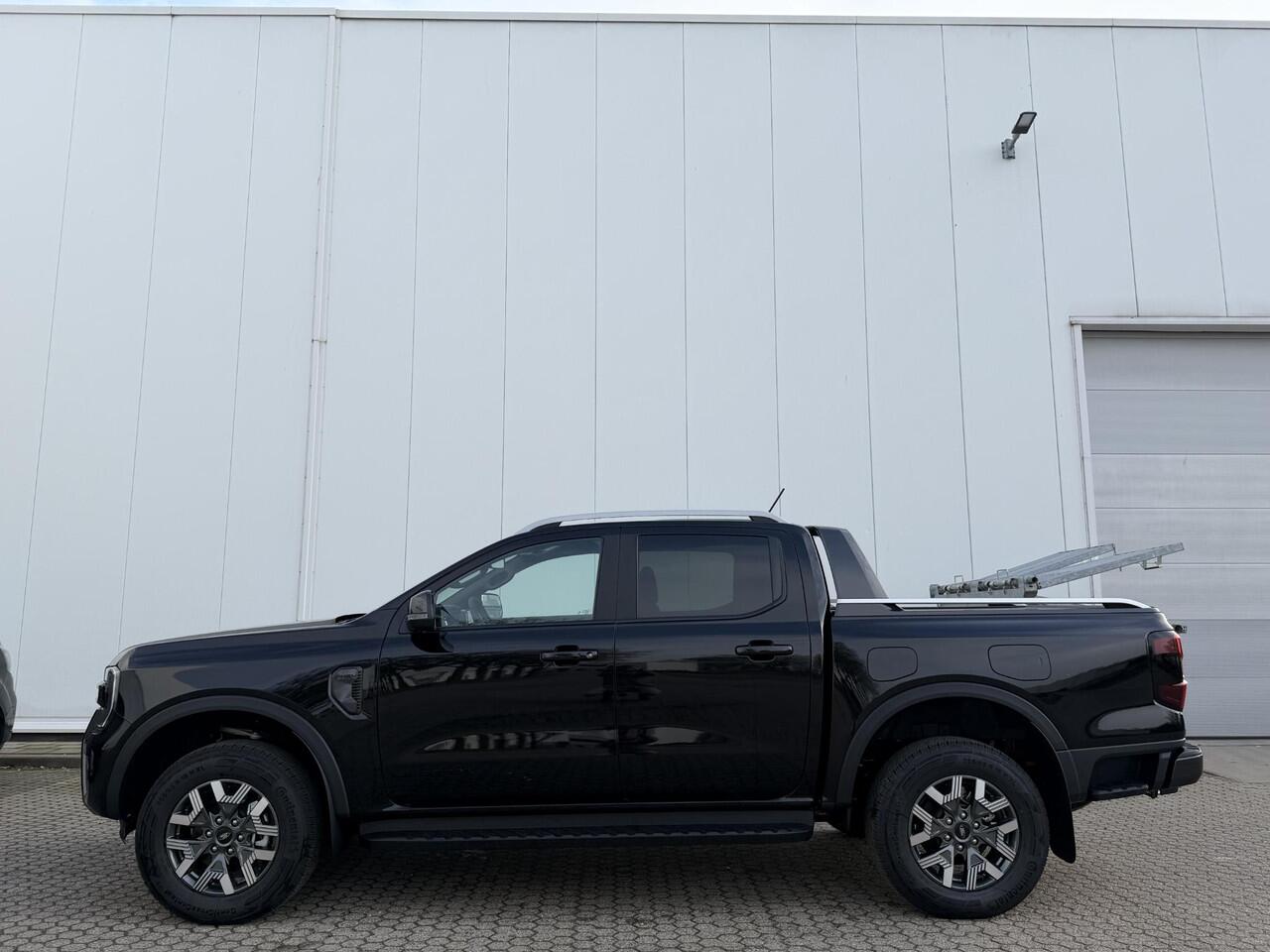 Ford RANGER Wildtrak Double Cab PHEV | DIRECT LEVERBAAR | 278PK | Trekhaak | Blis | 12" Infotainment scherm met SYNC 4 | Elektrisch 8-weg verstelbare en verwarmbare stoelen | 18" Lichtmetalen velgen