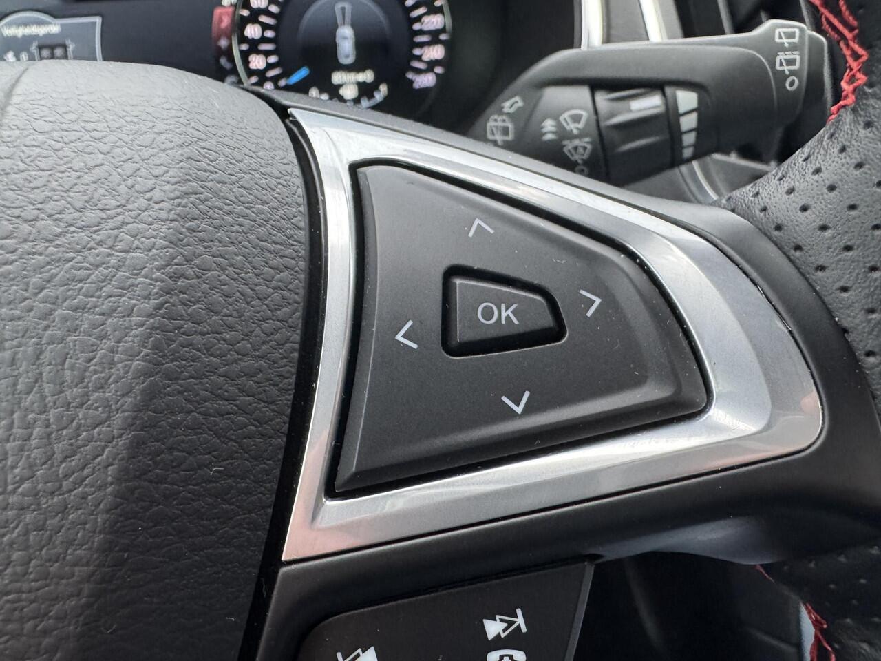 Ford S-MAX 2.5 FHEV ST-Line Hybride Automaat 190pk | Adaptieve Cruise | SONY Audio | Dode hoeksensoren | Full LED Koplampen | Elektrische Achterklep