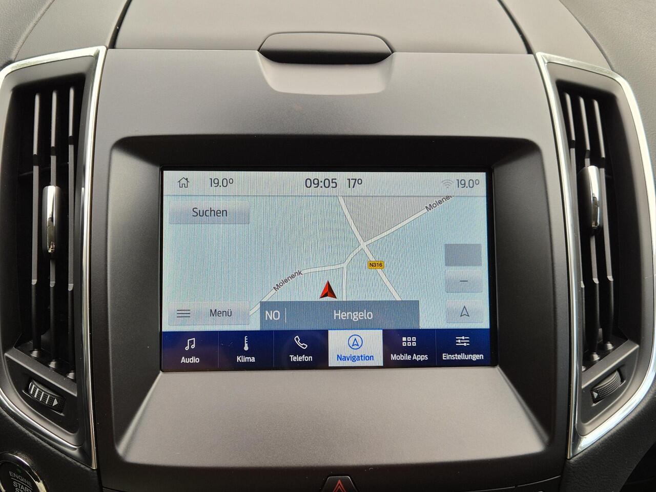 Ford S-MAX 2.5i HEV Luxury 5P Automaat / Trekgewicht 1.750 kg / Apple Carplay Android Auto / Allseason banden / Stoelverwarming / Achteruitrijcamera / Elektrische achterklep / Navigatie / Adaptief CC / Climate control / Keyless Entry/Start /