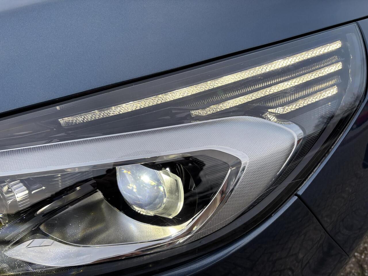 Ford S-MAX 2.5 FHEV ST-Line Hybride Automaat 190pk | Adaptieve Cruise | SONY Audio | Dode hoeksensoren | Full LED Koplampen | Elektrische Achterklep