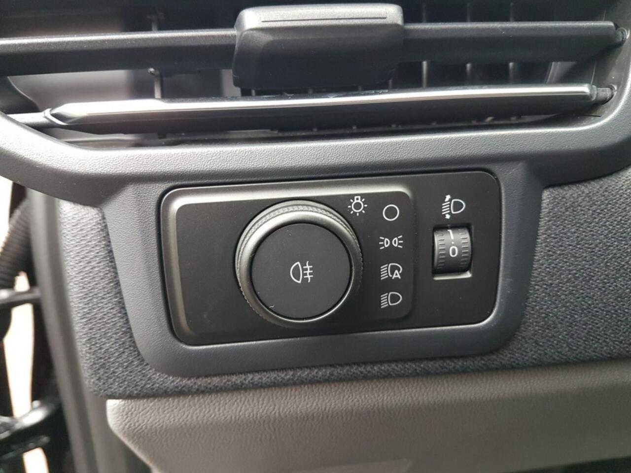 Ford TOURNEO Transit Tourneo L2H1 320 Limited Titanium BPM vrij 170pk AUT 8pers.