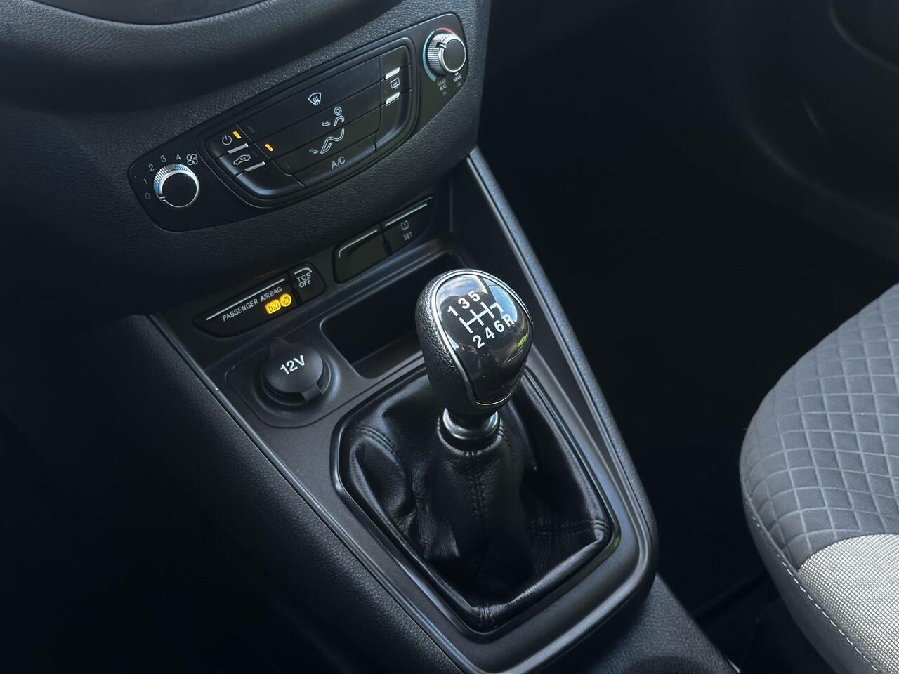 Ford TOURNEO COURIER 1.0 Titanium | Trekhaak |