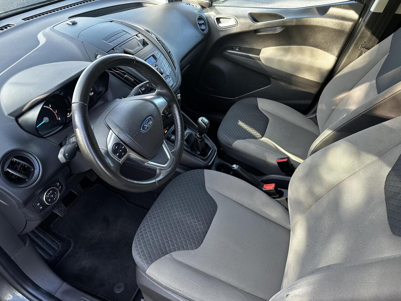 Ford TOURNEO COURIER 1.0 Titanium | Trekhaak |