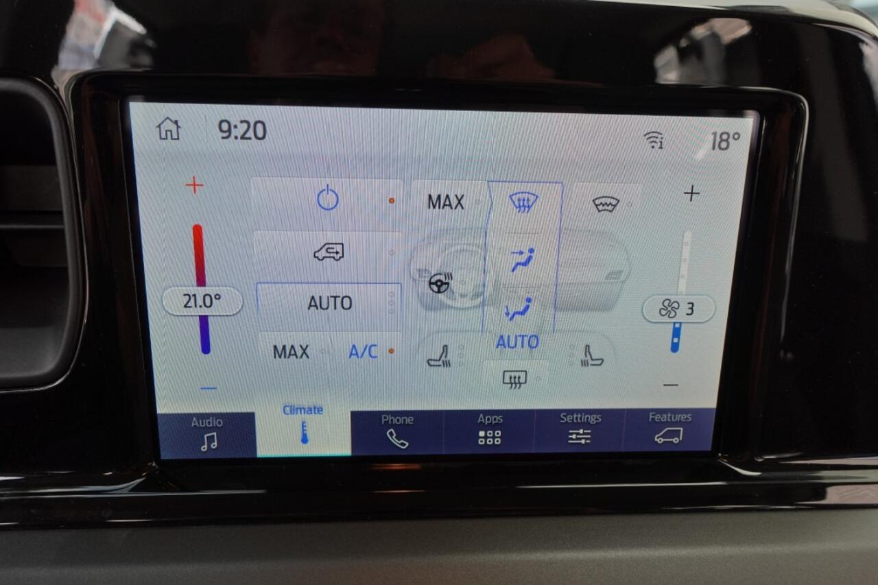 Ford TOURNEO COURIER 1.0 TITANIUM EDITION Navi + Camera +Winterpack + Ecc + Carplay