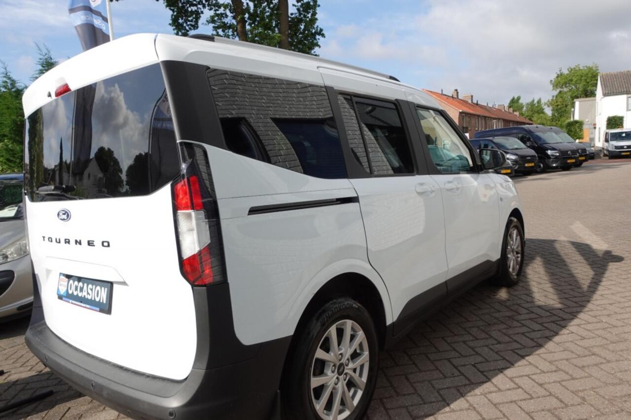 Ford TOURNEO COURIER 1.0 TITANIUM EDITION Navi + Camera +Winterpack + Ecc + Carplay