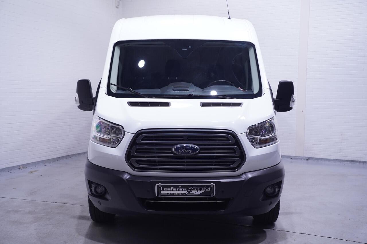 Ford TRANSIT 2.0 TDCI 130 pk Automaat L2H2 Trend Navi, Camera NAP, Laadruimte Pakket, PDC V+A, 3-Zits