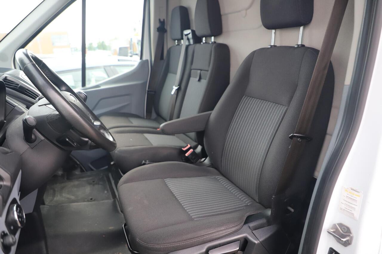 Ford TRANSIT 350 2.0 TDCI L3H2 Trend 3 Persoons Trekhaak Airco Cruise Control Radio Bluetooth Nieuwe Koppeling