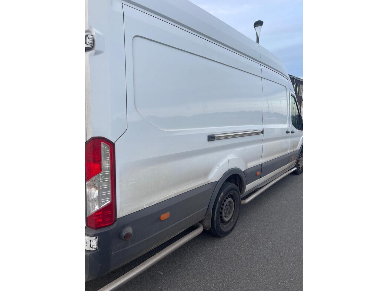 Ford TRANSIT 350 2.0 TDCI L4H3 Trend RWD nieuwe motor erop