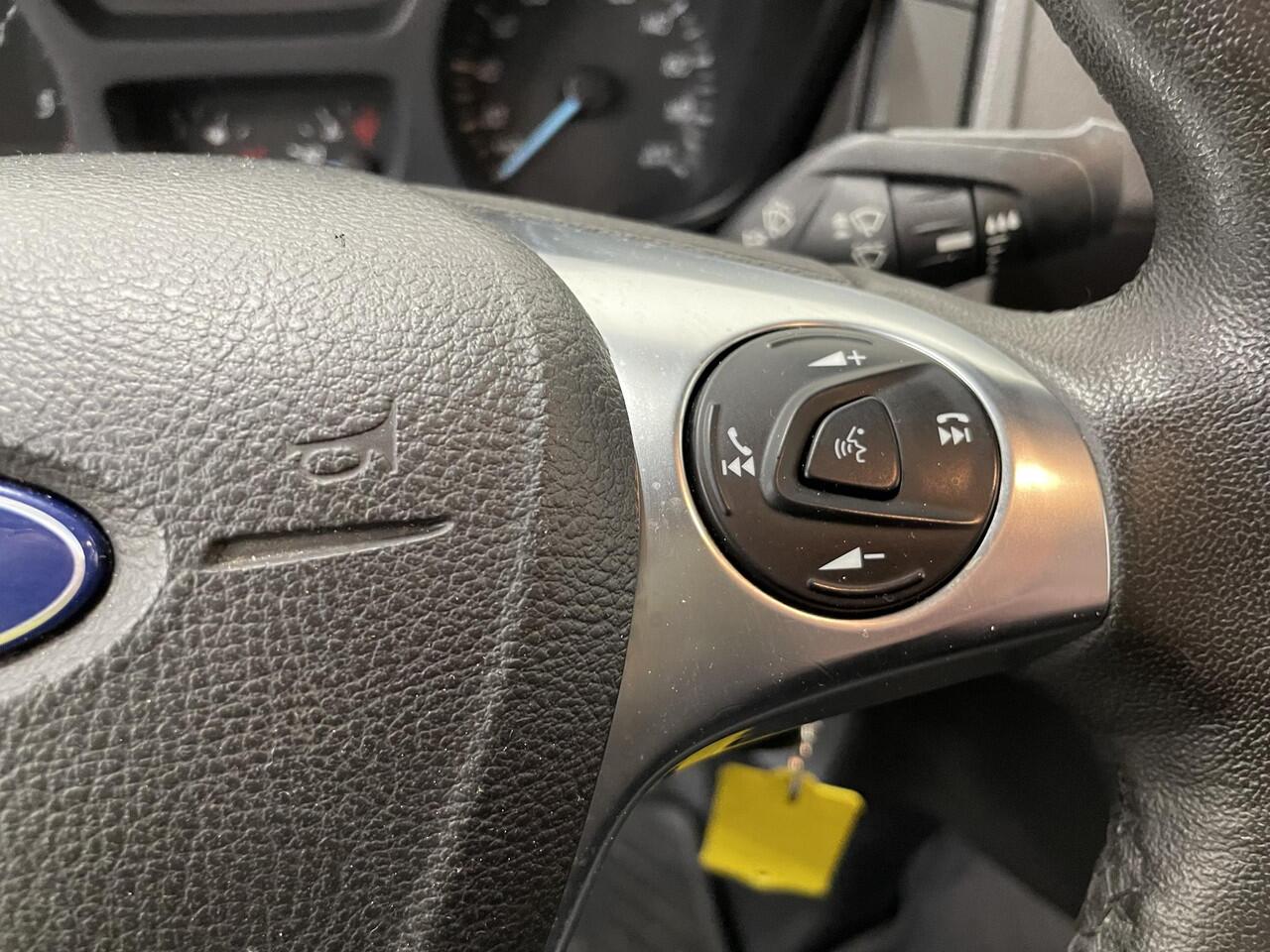 Ford TRANSIT 350 2.0 TDCI 130pk L2H2 Trend Imperiaal + ladder Navigatie Camera Parkeersensoren Cruise Control Stoelverwarming Airco Ingebouwde kasten Houten laadvloer