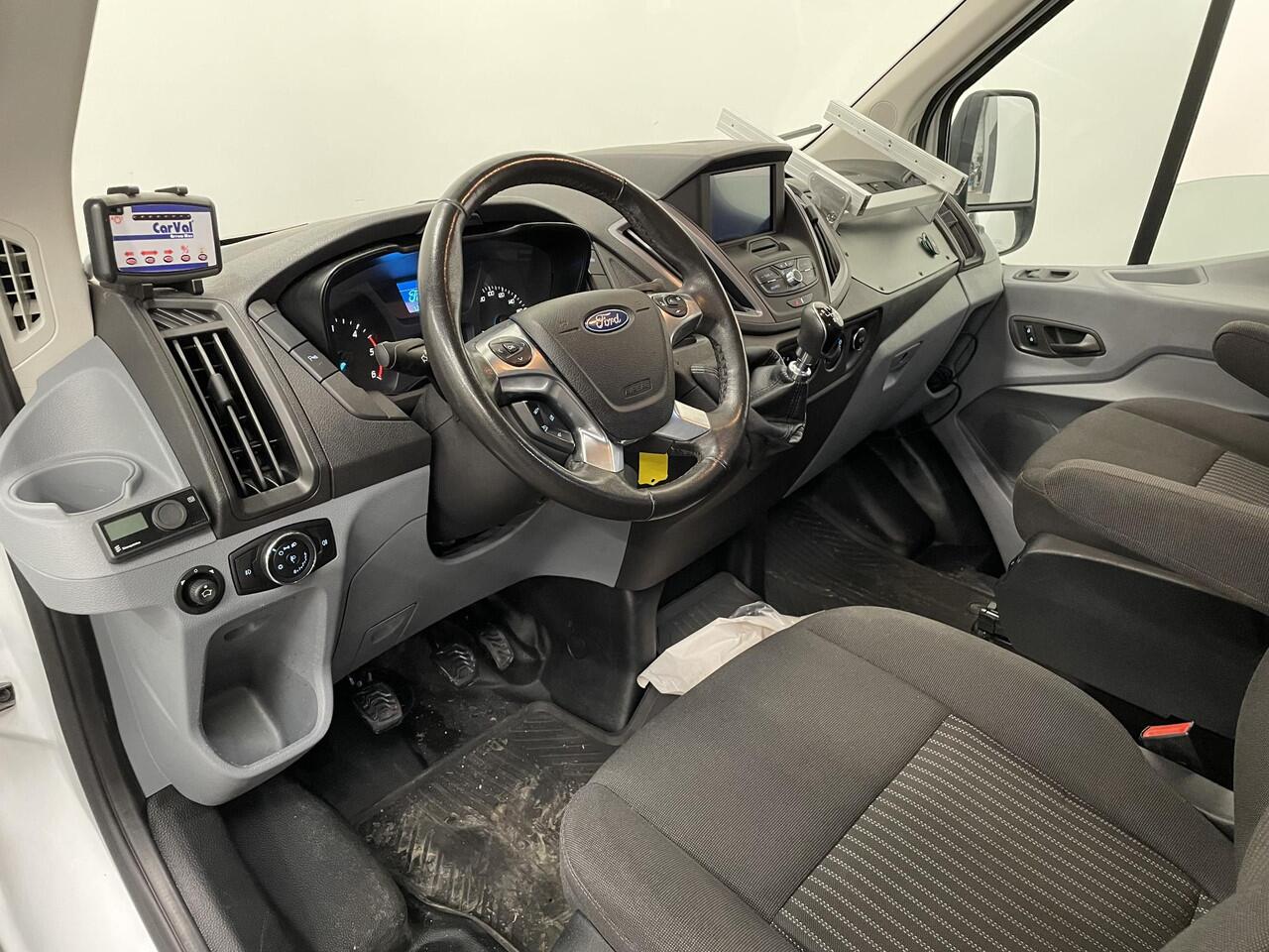 Ford TRANSIT 350 2.0 TDCI 130pk L2H2 Trend Imperiaal + ladder Navigatie Camera Parkeersensoren Cruise Control Stoelverwarming Airco Ingebouwde kasten Houten laadvloer