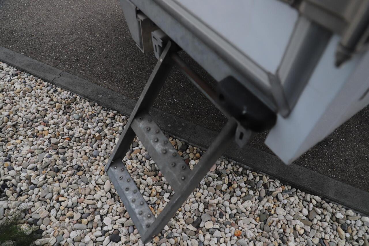 Ford TRANSIT 350 2.0 TDCI L5H1 Ambiente Skeletal Bakwagen Spouwmuurisolatie Inrichting Werkinrichting Airco Radio Bluetooth