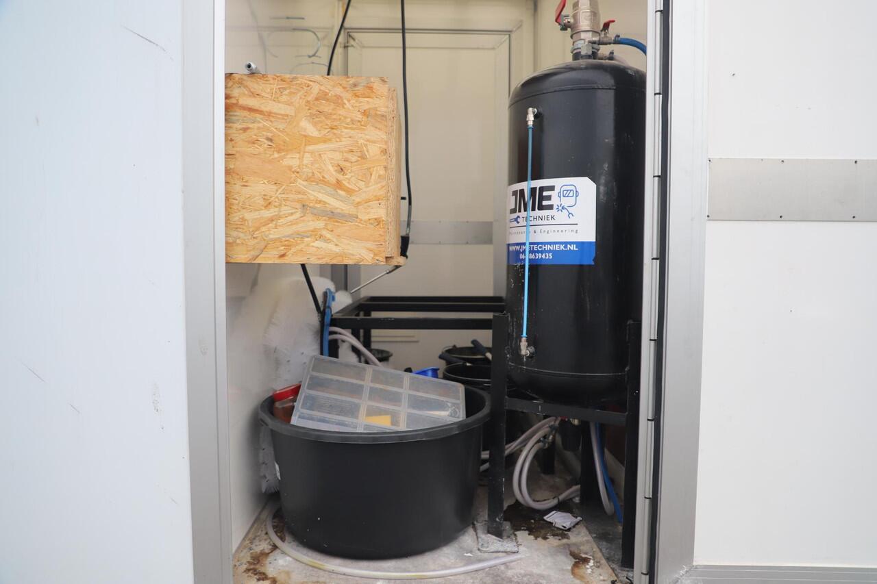 Ford TRANSIT 350 2.0 TDCI L5H1 Ambiente Skeletal Bakwagen Spouwmuurisolatie Inrichting Werkinrichting Airco Radio Bluetooth