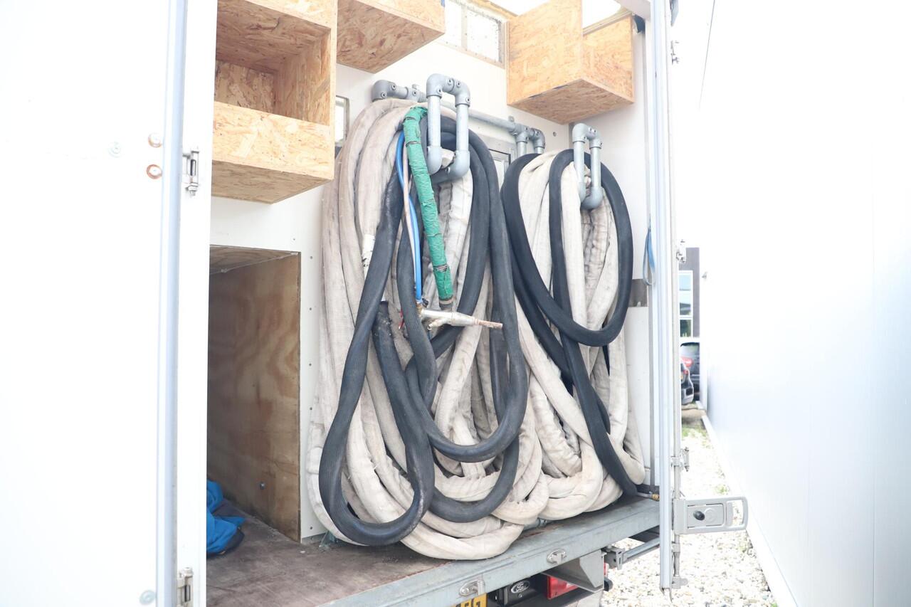 Ford TRANSIT 350 2.0 TDCI L5H1 Ambiente Skeletal Bakwagen Spouwmuurisolatie Inrichting Werkinrichting Airco Radio Bluetooth