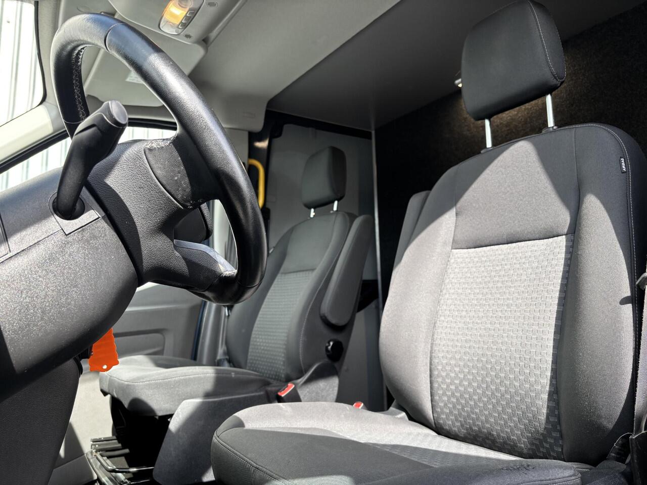 Ford TRANSIT 330 2.0 TDCI L2H2*ECC*NAVI*CAM*HAAK*STOELVERWARM.*