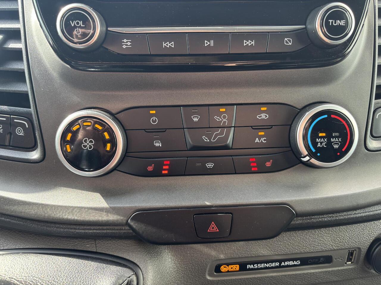 Ford TRANSIT 330 2.0 TDCI L2H2*ECC*NAVI*CAM*HAAK*STOELVERWARM.*