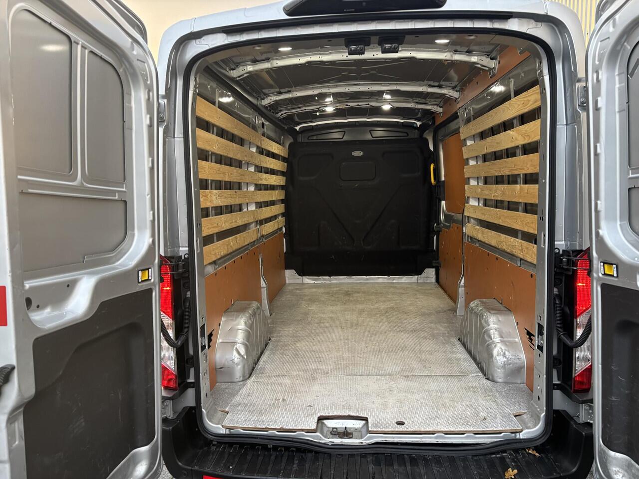 Ford TRANSIT 310 2.0 TDCI L3H2*3PERS*CRUISE*A/C*HAAK*CAM*