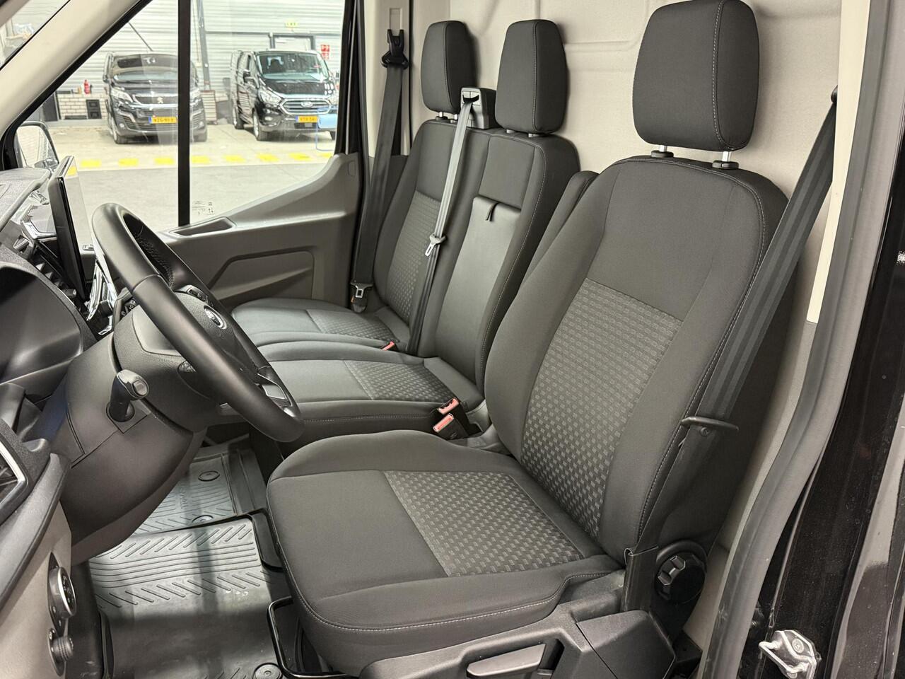 Ford TRANSIT 310 2.0 TDCI L2H2 Trend Automaat Navigatie DAB PDC Airco Camera Carplay