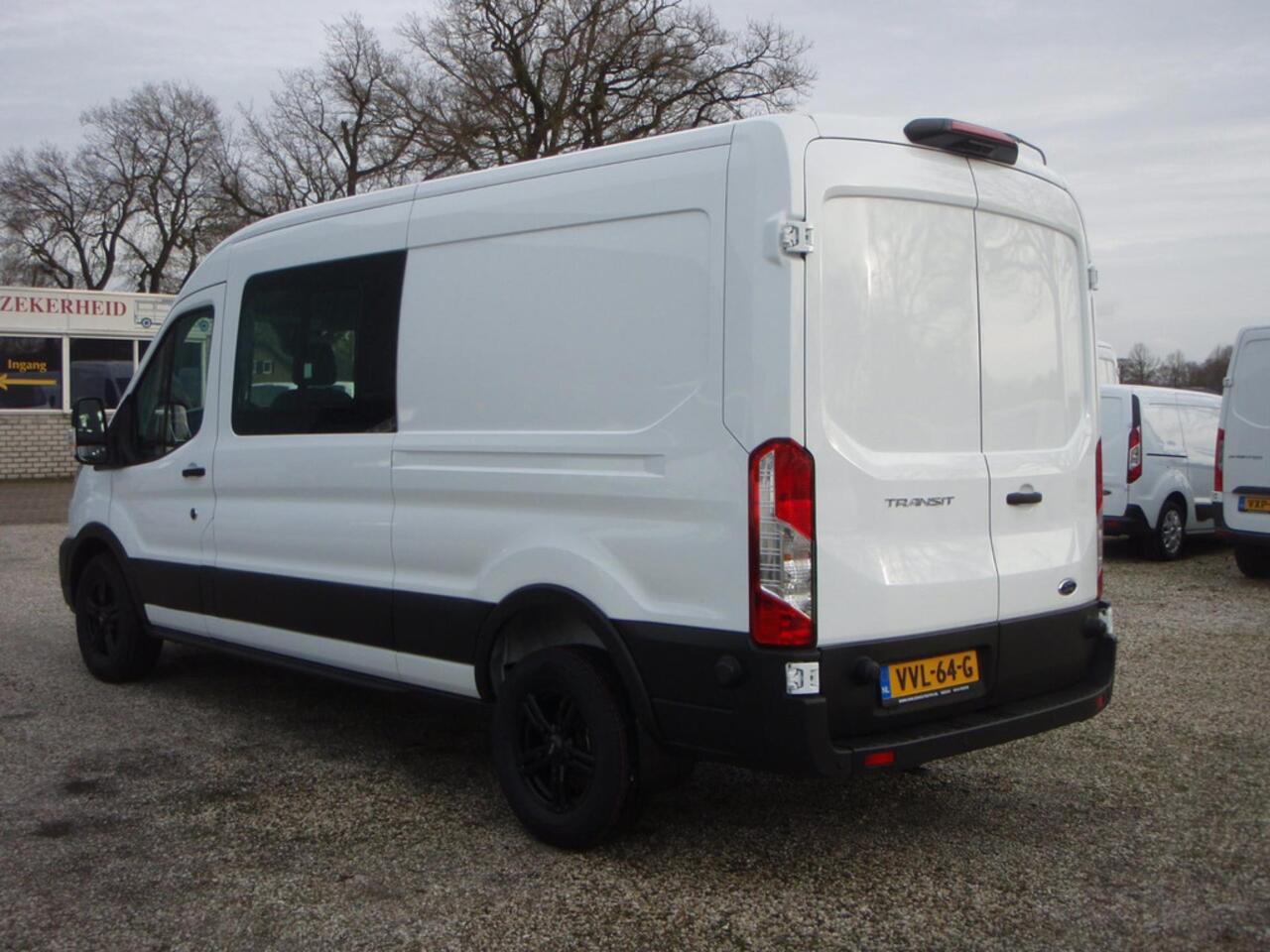 Ford TRANSIT 350L Trekhaak Dubbele Cabine groot scherm navi bj 23