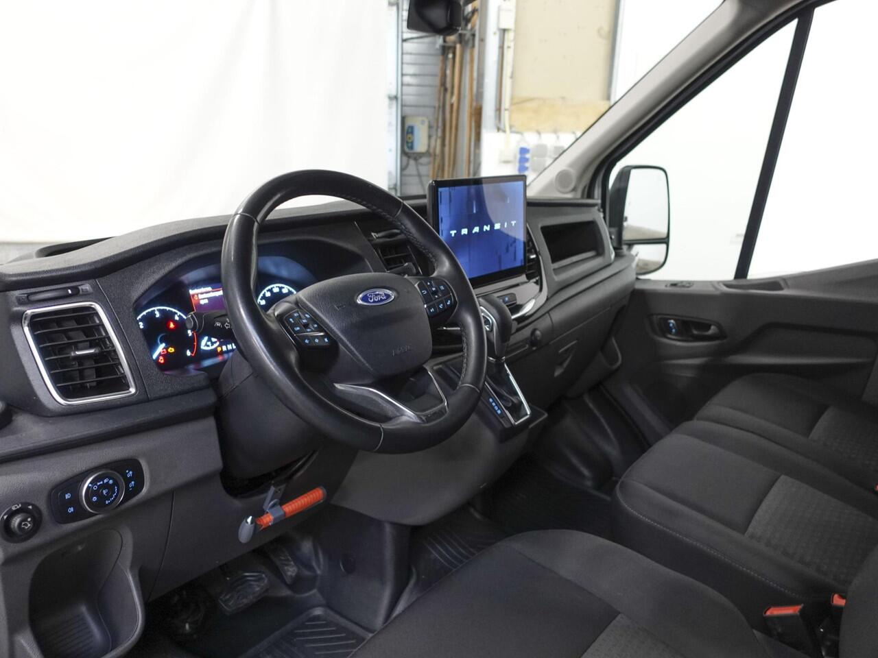 Ford TRANSIT 330 2.0 TDCI L3H2 Trend Airco Adaptive Cruise Control Navigatie Trekhaak