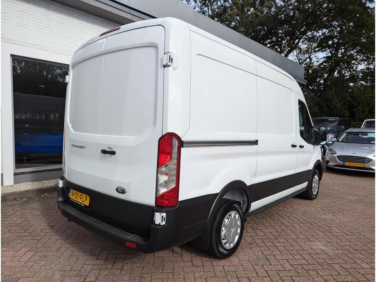 Ford TRANSIT 310 2.0 TDCI L2H2 Trend *NIEUW & BPM VRIJ* Airco Cruise PDC v/a Fabrieksgarantie tot 8-3-2026