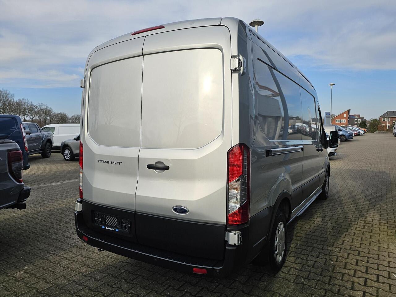 Ford TRANSIT 310 2.0 TDCI L3H2 Trend 170pk! | Airco | Cruise control | Parkeersensoren | Lane assist | Nette auto!