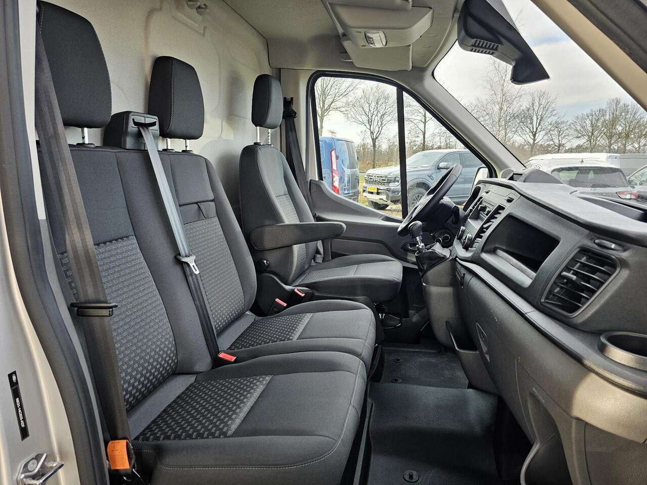 Ford TRANSIT 310 2.0 TDCI L3H2 Trend 170pk! | Airco | Cruise control | Parkeersensoren | Lane assist | Nette auto!