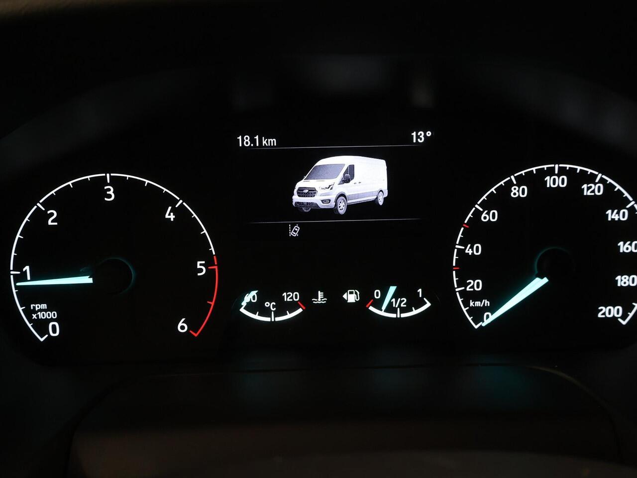 Ford TRANSIT 350 2.0 TDCI | L3 H2 | Trend | Navigatie | Stoelverwarming | Trekhaak 2500 KG AHW | Airco | 3-Zits | NIEUW | Carplay - Android Auto | Laadruimte Pakket | Cruise Control | Multifuntioneel Stuurwiel