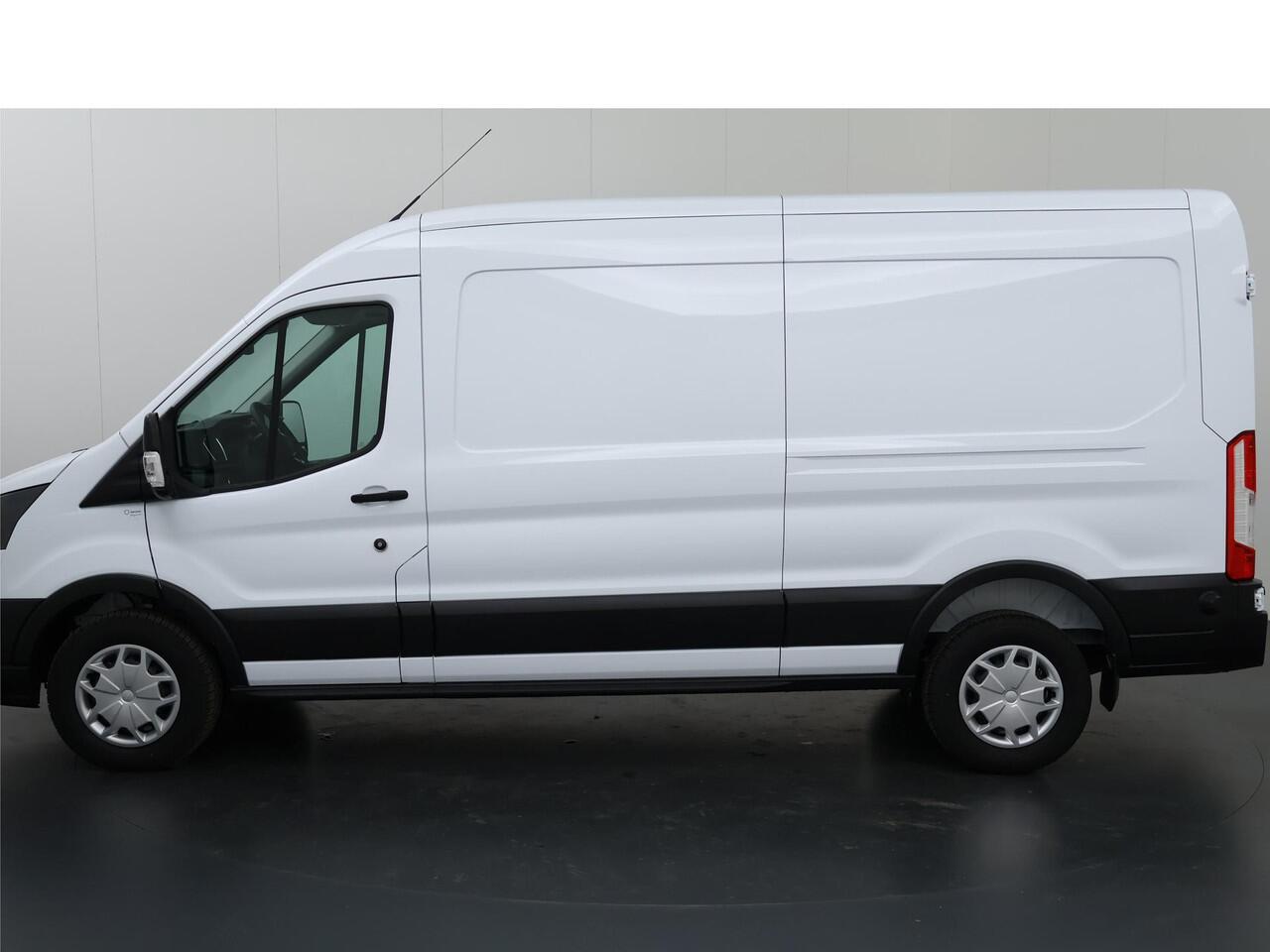 Ford TRANSIT 350 2.0 TDCI | L3 H2 | Trend | Navigatie | Stoelverwarming | Trekhaak 2500 KG AHW | Airco | 3-Zits | NIEUW | Carplay - Android Auto | Laadruimte Pakket | Cruise Control | Multifuntioneel Stuurwiel