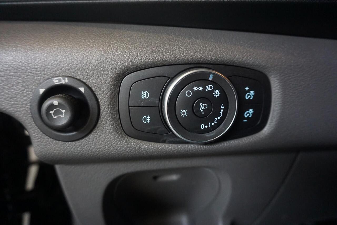 Ford TRANSIT 105pk 2.0 L2H2 Trend BPM VRIJ! Airco Trekhaak Navi Cruise