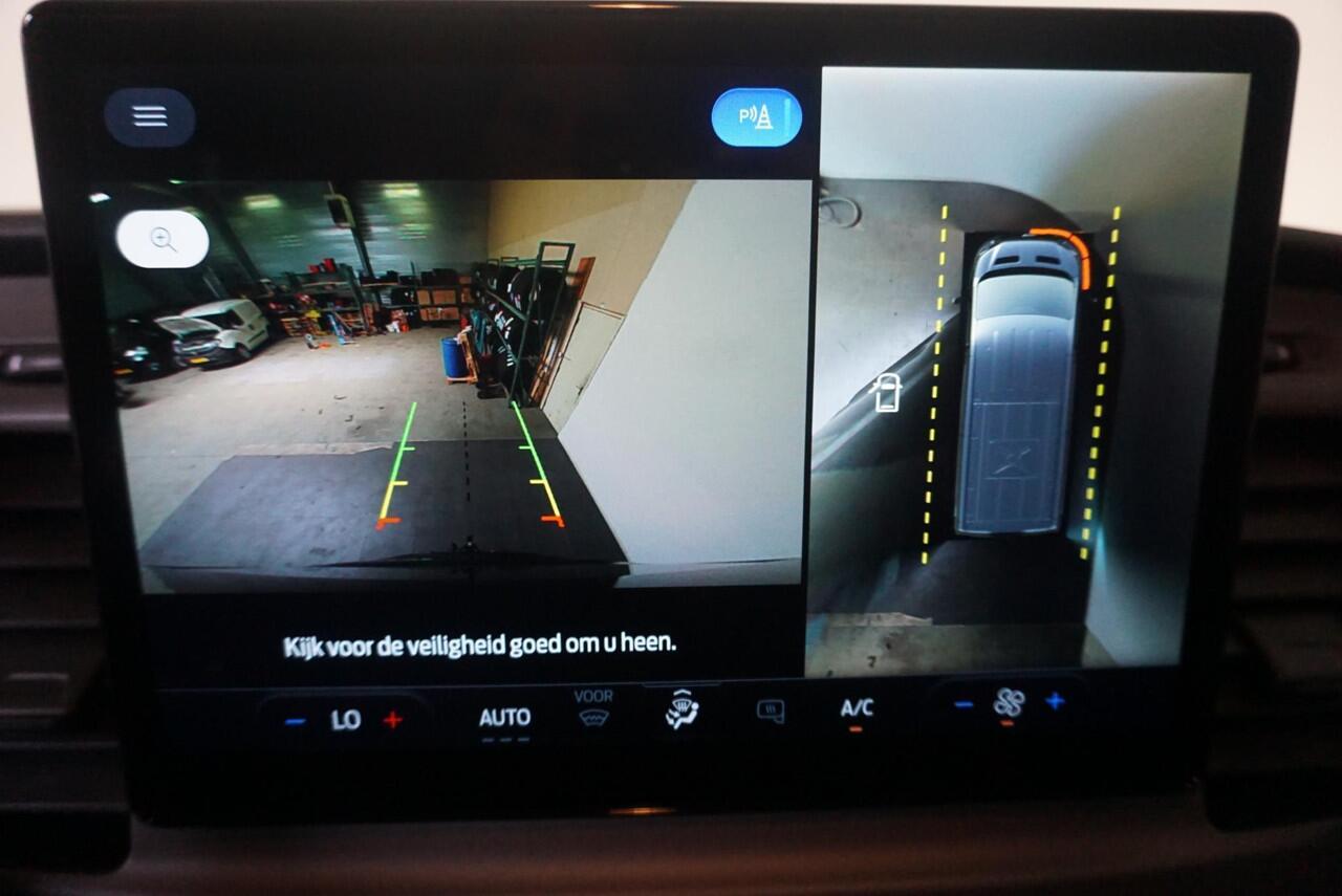 Ford TRANSIT 105pk 2.0 L2H2 Trend BPM VRIJ! Airco Trekhaak Navi Cruise