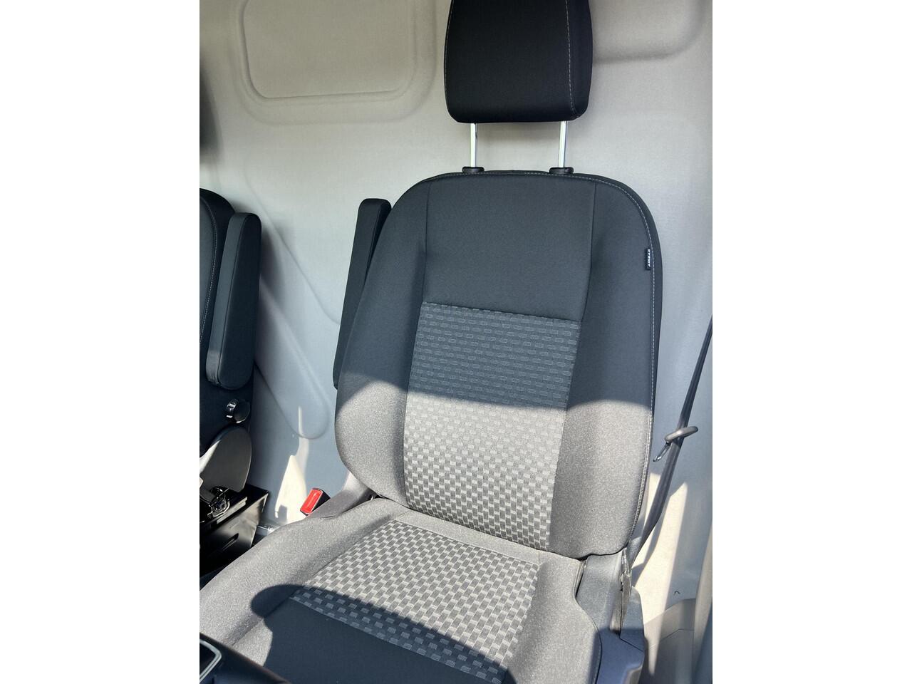 Ford TRANSIT 350 2.0 TDCI L3H3 Trend 170pk BPM Vrij, registratie december 2024. Hoog dak H3 L3