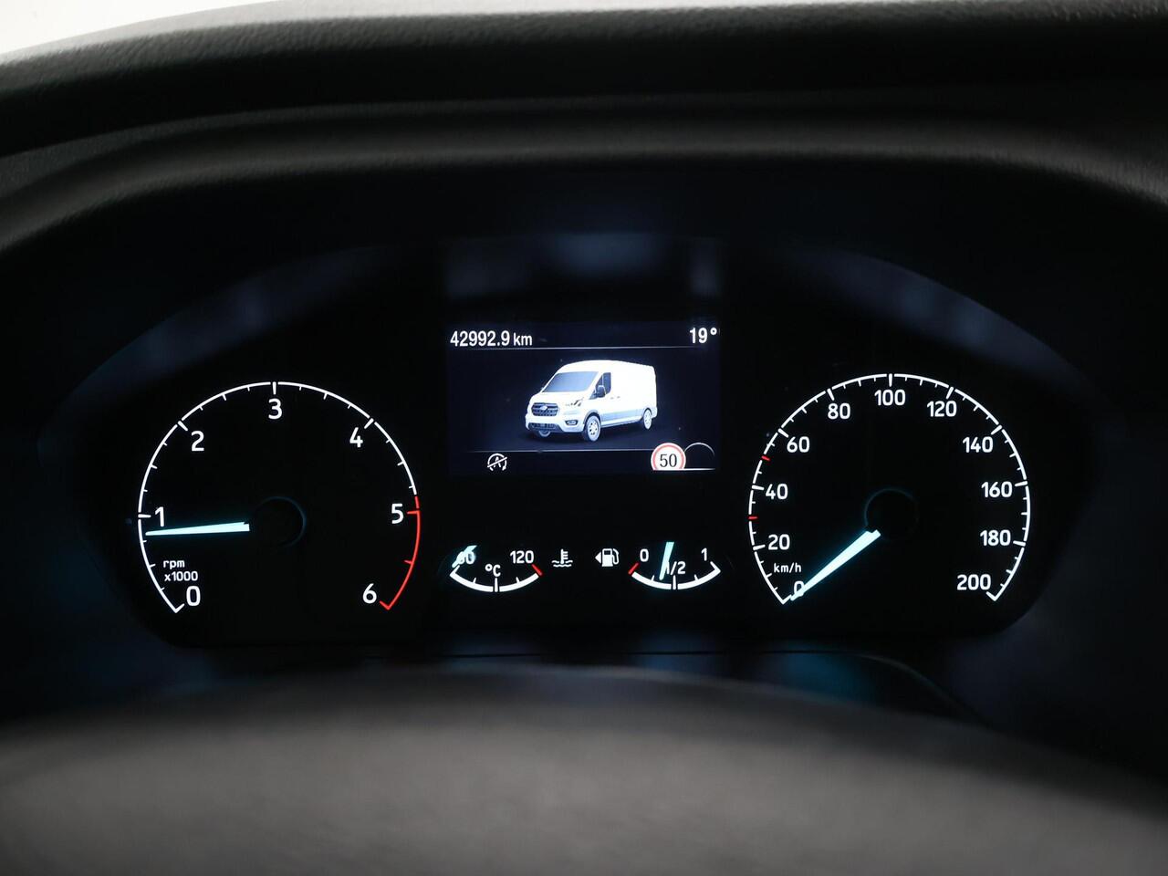 Ford TRANSIT 350 | 2.0 TDCI | L3 H3 | Trend | Parkeercamera | 360° graden camera | Navigatie | Laadruimte-pakket | Adaptive Cruise Control | 3-zits | Stoelverwarming | Apple Carplay |