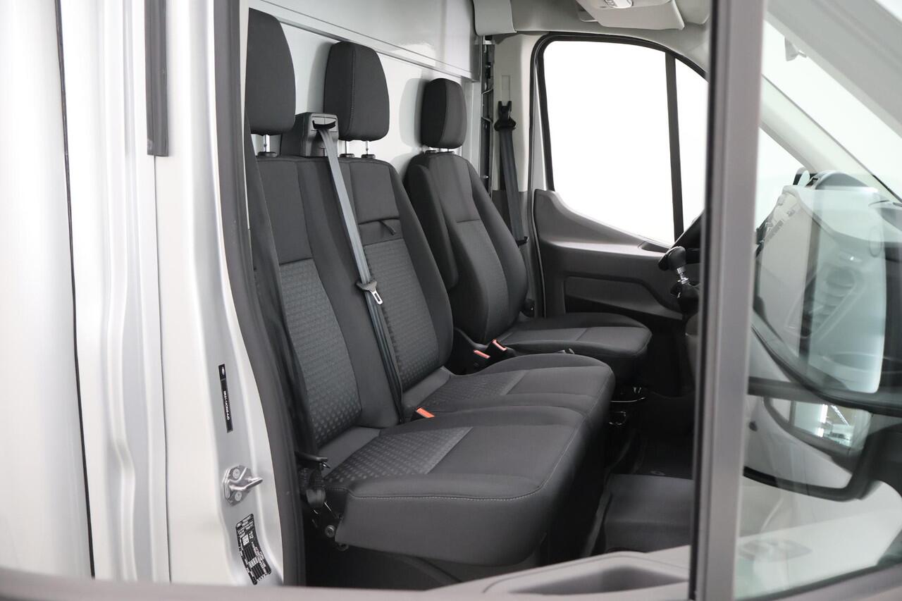 Ford TRANSIT 350 2.0 TDCI L4H1 Trend Skeletal | Uit voorraad leverbaar | Karhof Gesloten Bak + Overloopklep | Kenteken 2024 | Bluetooth | Cruise Control | Voorruitverwarming | Laadvermogen 1200KG + |