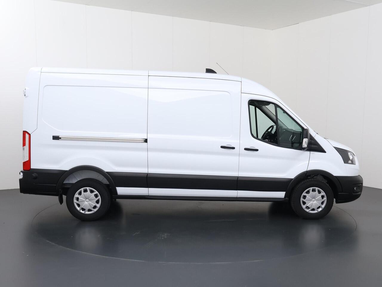 Ford TRANSIT 350 | 2.0 TDCI | L3 H2 | TREND | TREKHAAK 2500 KG AHW | CLIMATE CONTROL | NAVIGATIE | PARKEERSENSOREN V+A | CRUISE CONTROL | BIJRIJDERSBANK | LAADRUIMTE PAKKET | APPLE CARPLAY / ANDROID AUTO | STOEVERWARMING | ACHTERUITRIJCAMERA